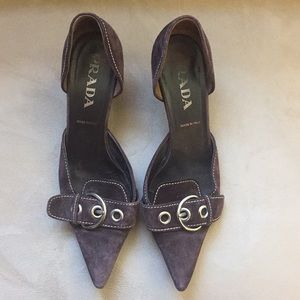 Vintage Prada Brown Suede kitten heel pumps
